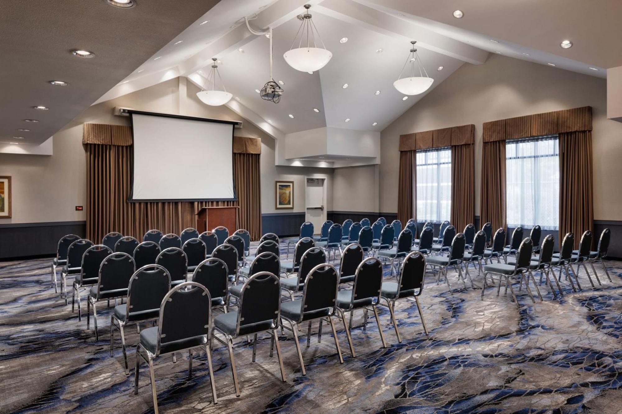 Fairfield Inn & Suites By Marriott Kelowna Buitenkant foto