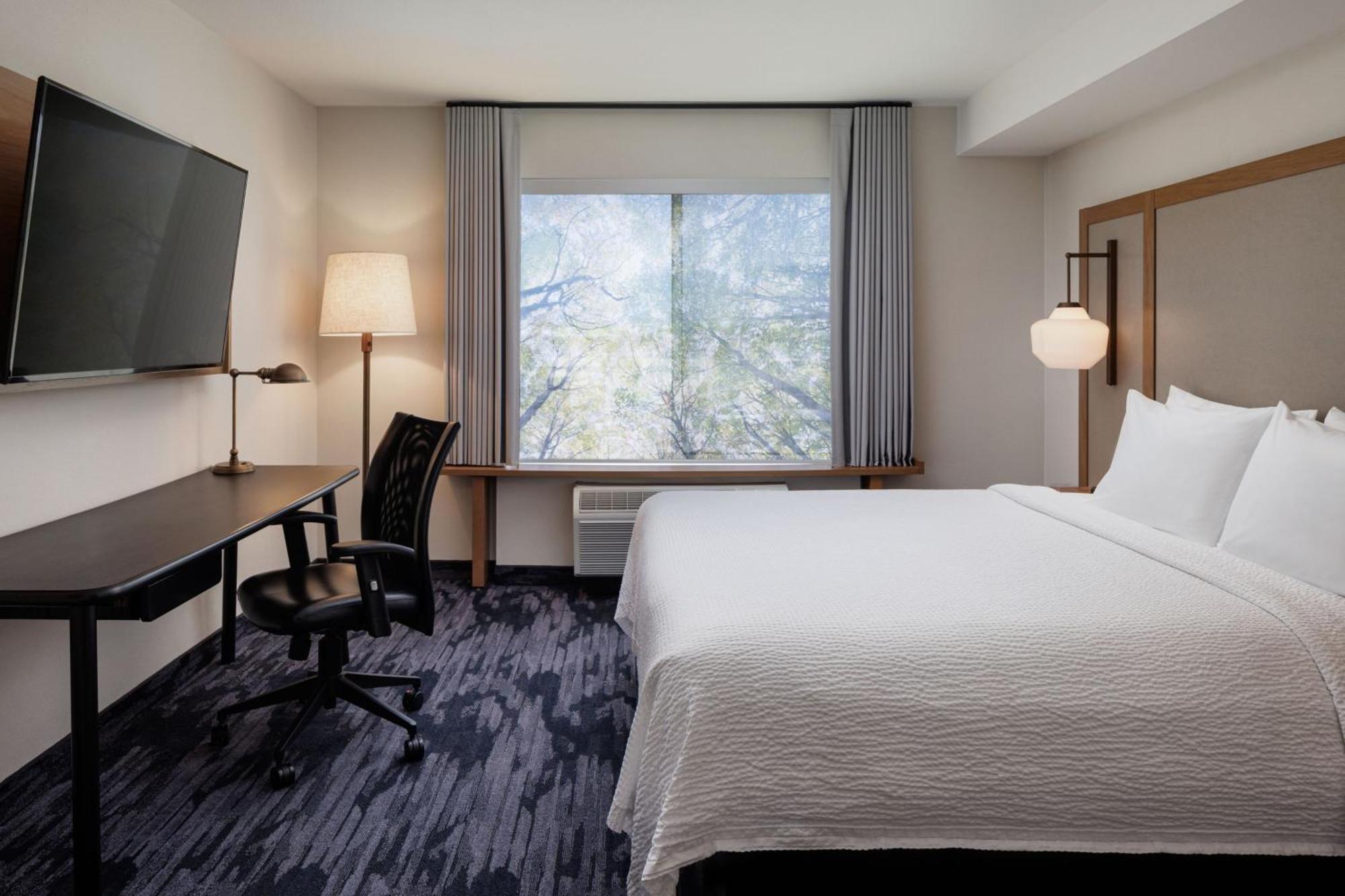 Fairfield Inn & Suites By Marriott Kelowna Buitenkant foto