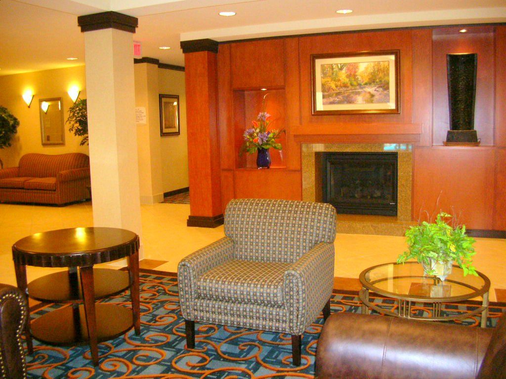 Fairfield Inn & Suites By Marriott Kelowna Buitenkant foto