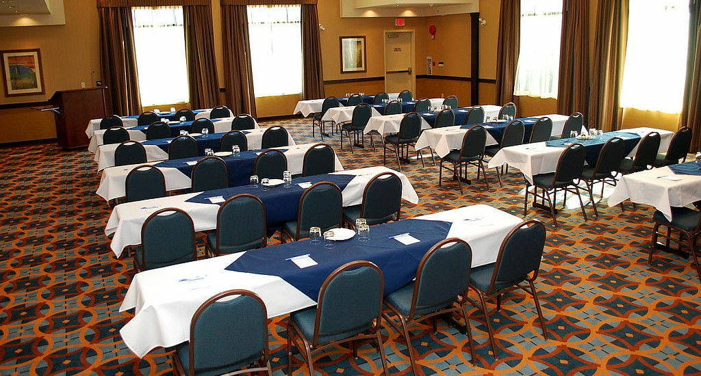 Fairfield Inn & Suites By Marriott Kelowna Buitenkant foto